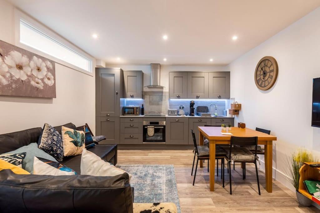 Comfortable Flat Close To The Beach Brighton Eksteriør bilde