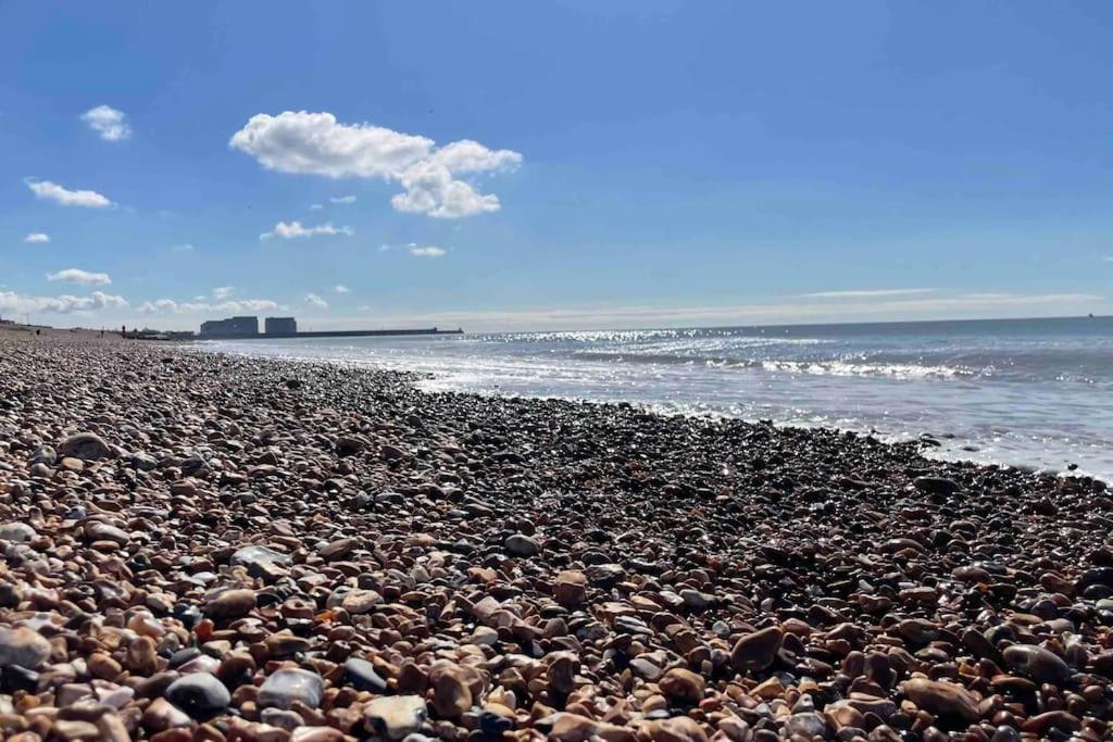 Comfortable Flat Close To The Beach Brighton Eksteriør bilde